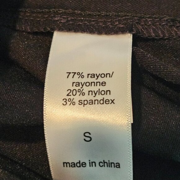 Maurices NWT mini skirt gold front chains zipper back with slit size Small - Picture 6 of 7